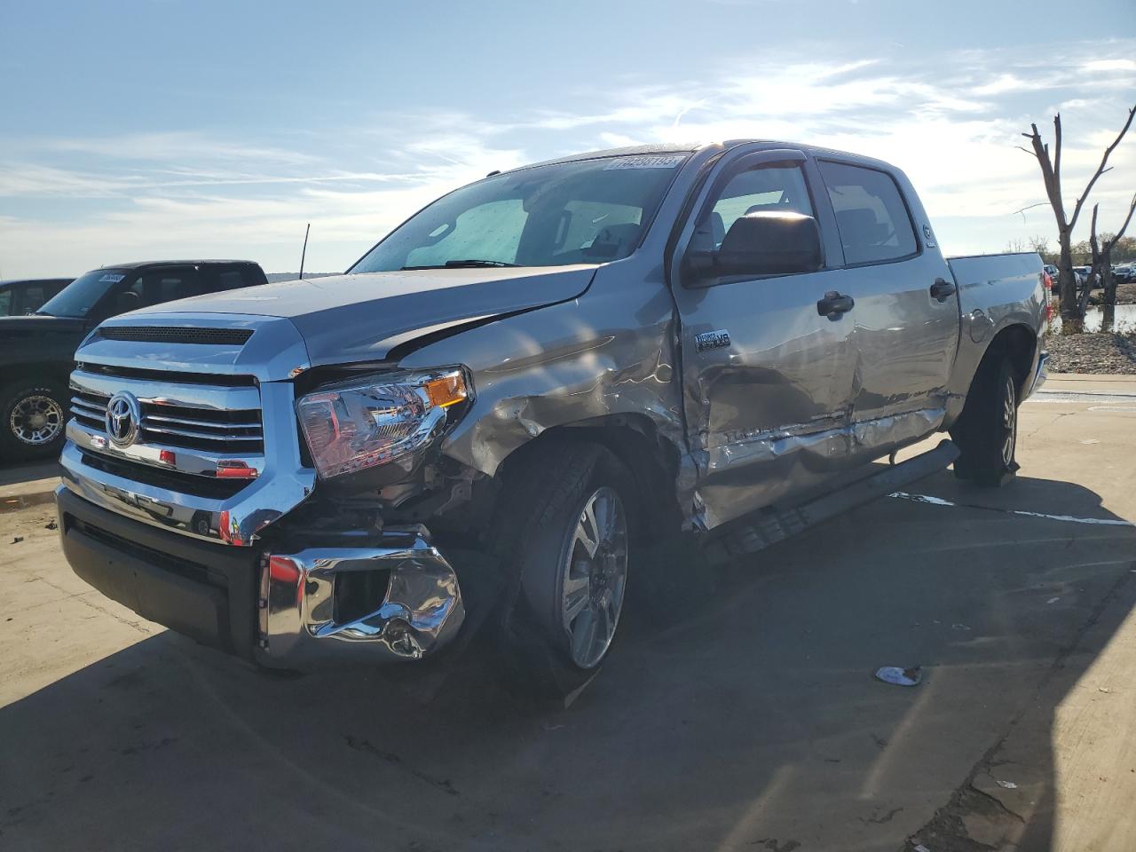 Изображение 1 2016 TOYOTA TUNDRA CREWMAX SR5 2016 с VIN 5TFEW5F11GX195254