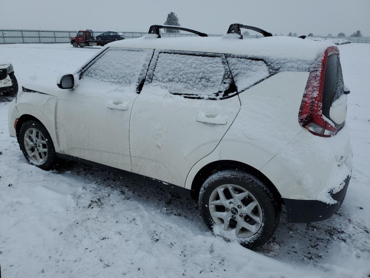 Obraz 2 z 2022 KIA SOUL LX 2022 z VIN KNDJ23AU4N7160155