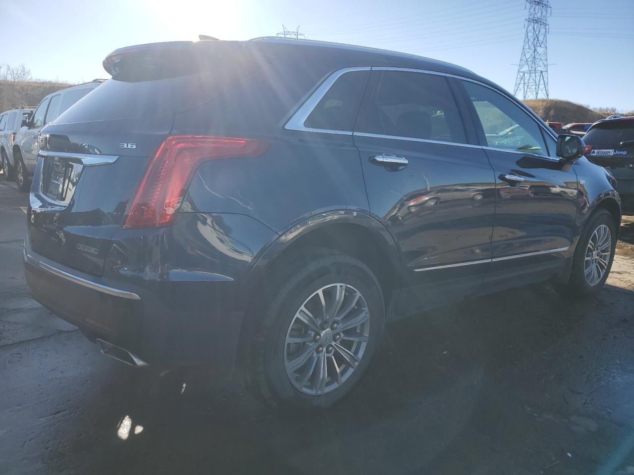 Obraz 3 z 2018 CADILLAC XT5 LUXURY 2018 z VIN 1GYKNDRS3JZ198229