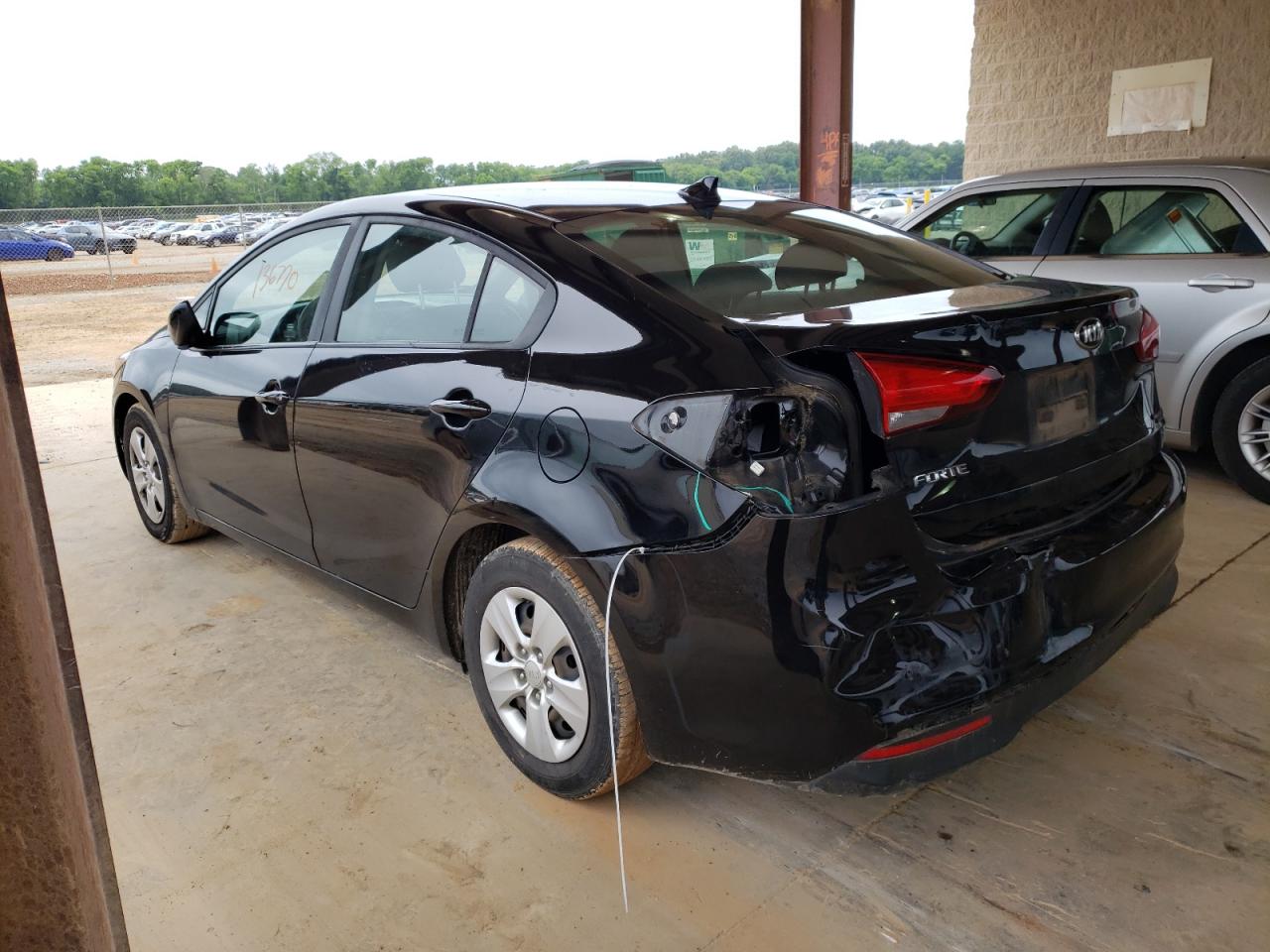 Image 2 of 2018 KIA FORTE LX 2018 with VIN 3KPFK4A73JE271957