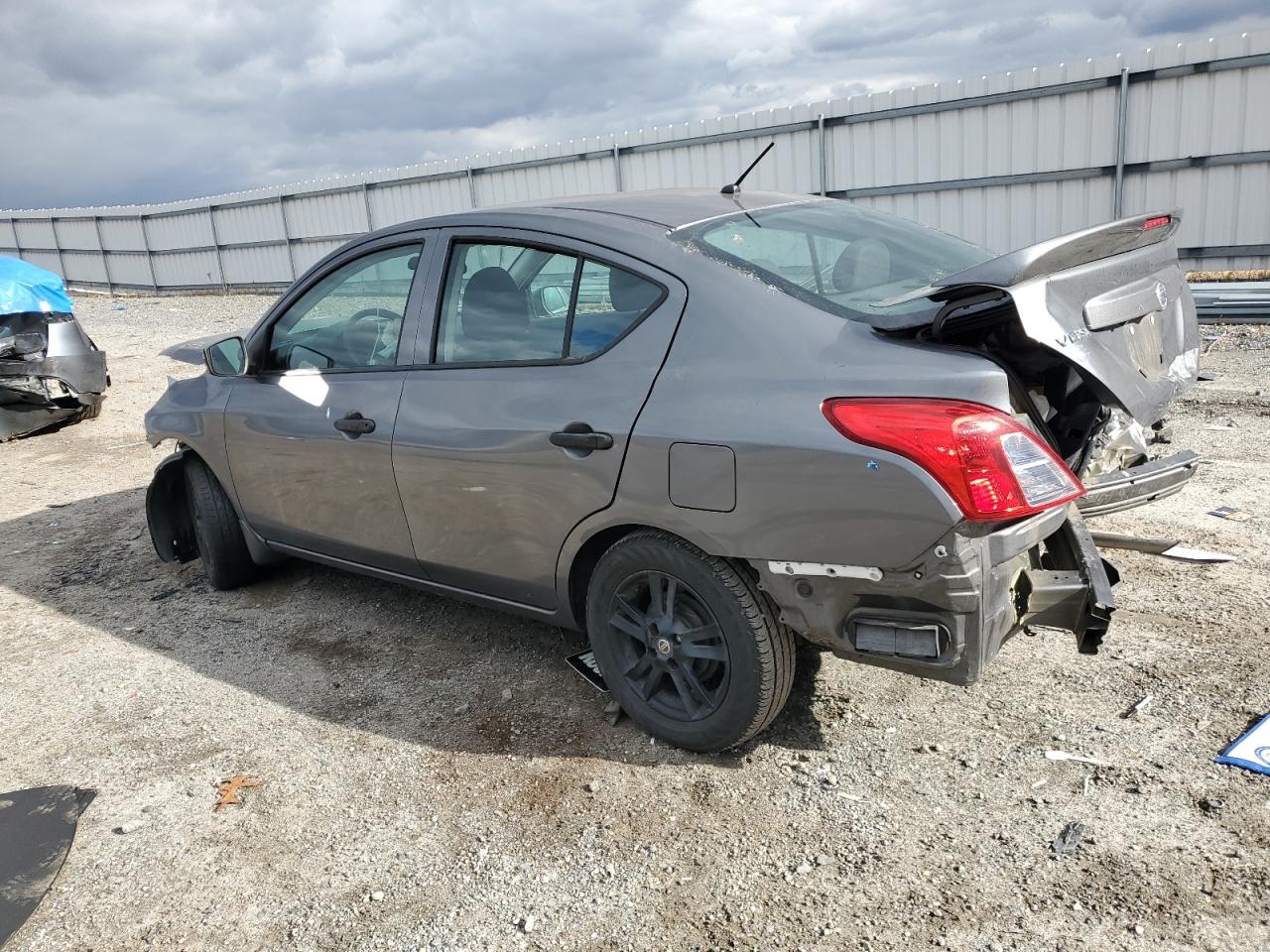 Obraz 2 z 2019 NISSAN VERSA S 2019 z VIN 3N1CN7AP3KL816342