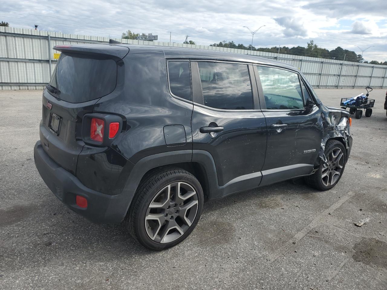 Image 3 of 2020 JEEP RENEGADE SPORT 2020 with VIN ZACNJAAB0LPL70711