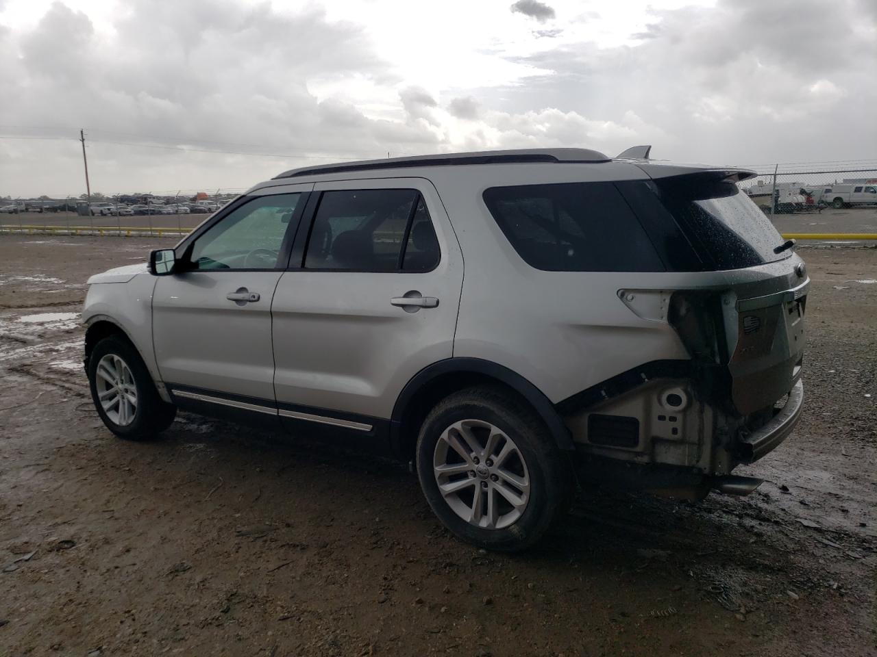 Obraz 2 z 2016 FORD EXPLORER XLT 2016 z VIN 1FM5K7D81GGB77971