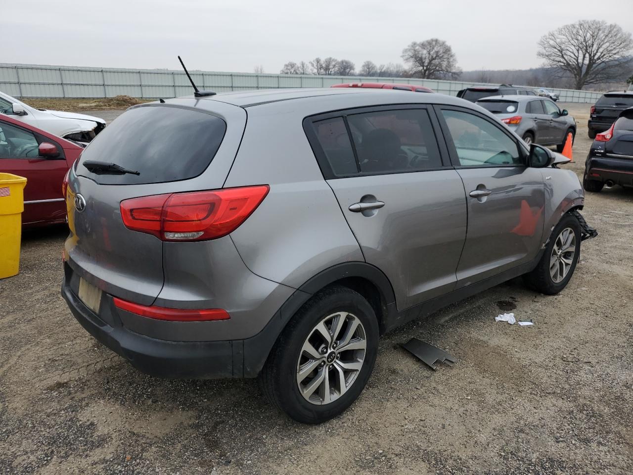 Image 3 of 2016 KIA SPORTAGE LX 2016 with VIN KNDPBCAC4G7881127