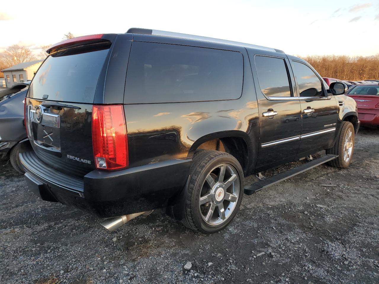 Image 3 of 2011 CADILLAC ESCALADE ESV PREMIUM 2011 with VIN 1GYS4JEF3BR136731