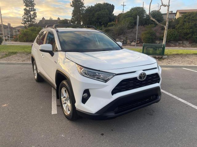 Image 1 of 2020 TOYOTA RAV4 XLE 2020 with VIN 2T3RWRFV9LW066219