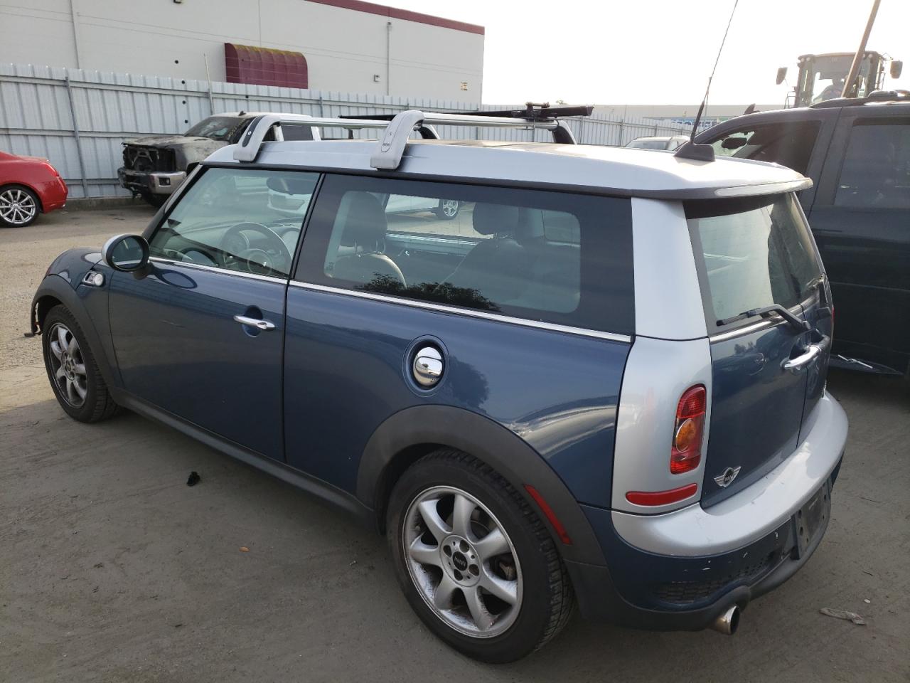 Изображение 2 2009 MINI COOPER S CLUBMAN 2009 с VIN WMWMM33559TP93190