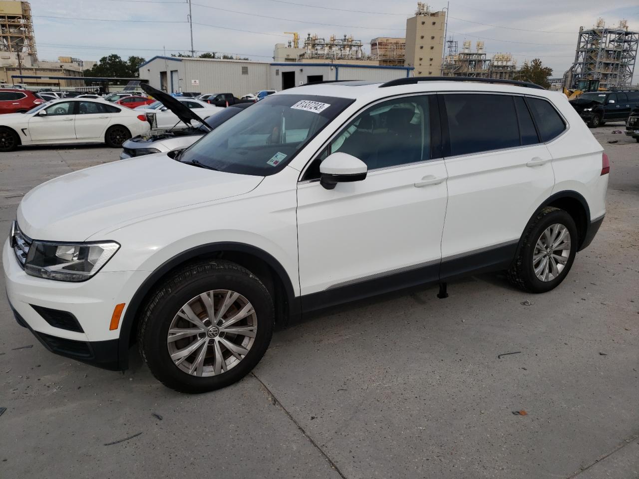 Image 1 of 2018 VOLKSWAGEN TIGUAN SE 2018 with VIN 3VV3B7AX7JM095071