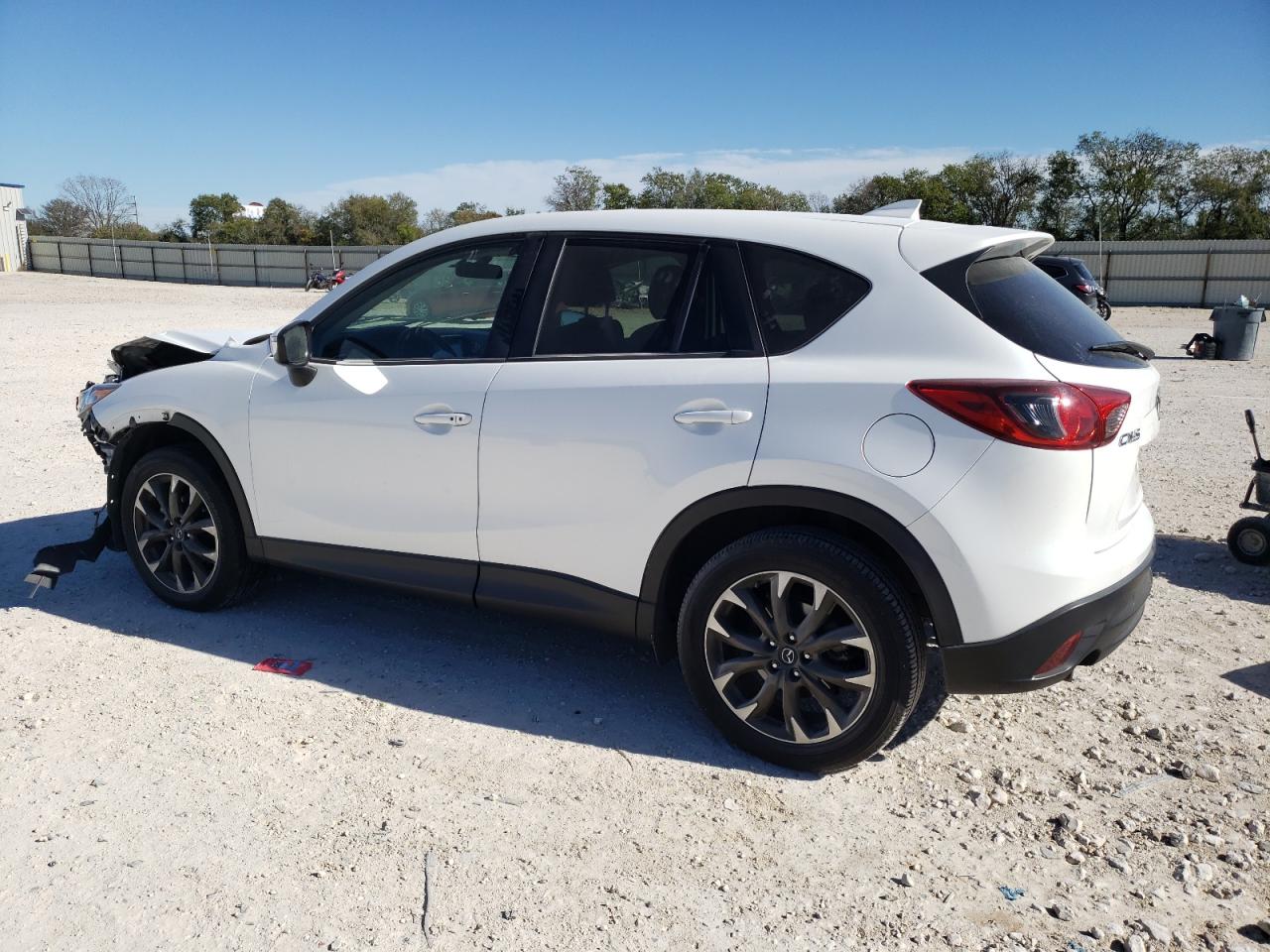 Image 2 of 2016 MAZDA CX-5 GT 2016 with VIN JM3KE2DYXG0706514