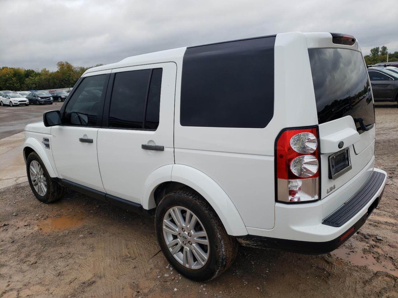 Image 2 of Land Rover Lr4 2013 with VIN SALAB2D40DA661818