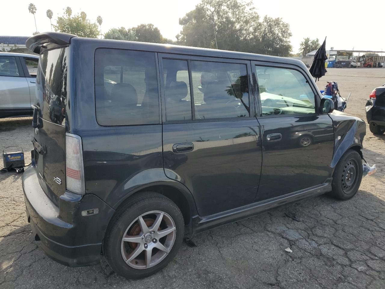Изображение 3 2006 TOYOTA SCION XB 2006 с VIN JTLKT324964058180
