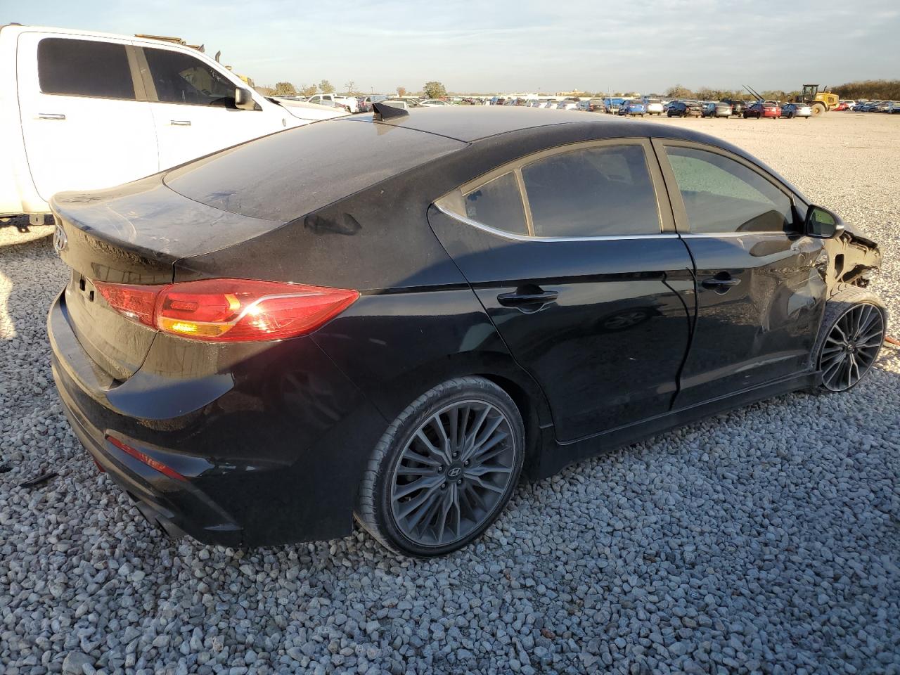 Image 3 of 2018 HYUNDAI ELANTRA SPORT 2018 with VIN KMHD04LB3JU447546