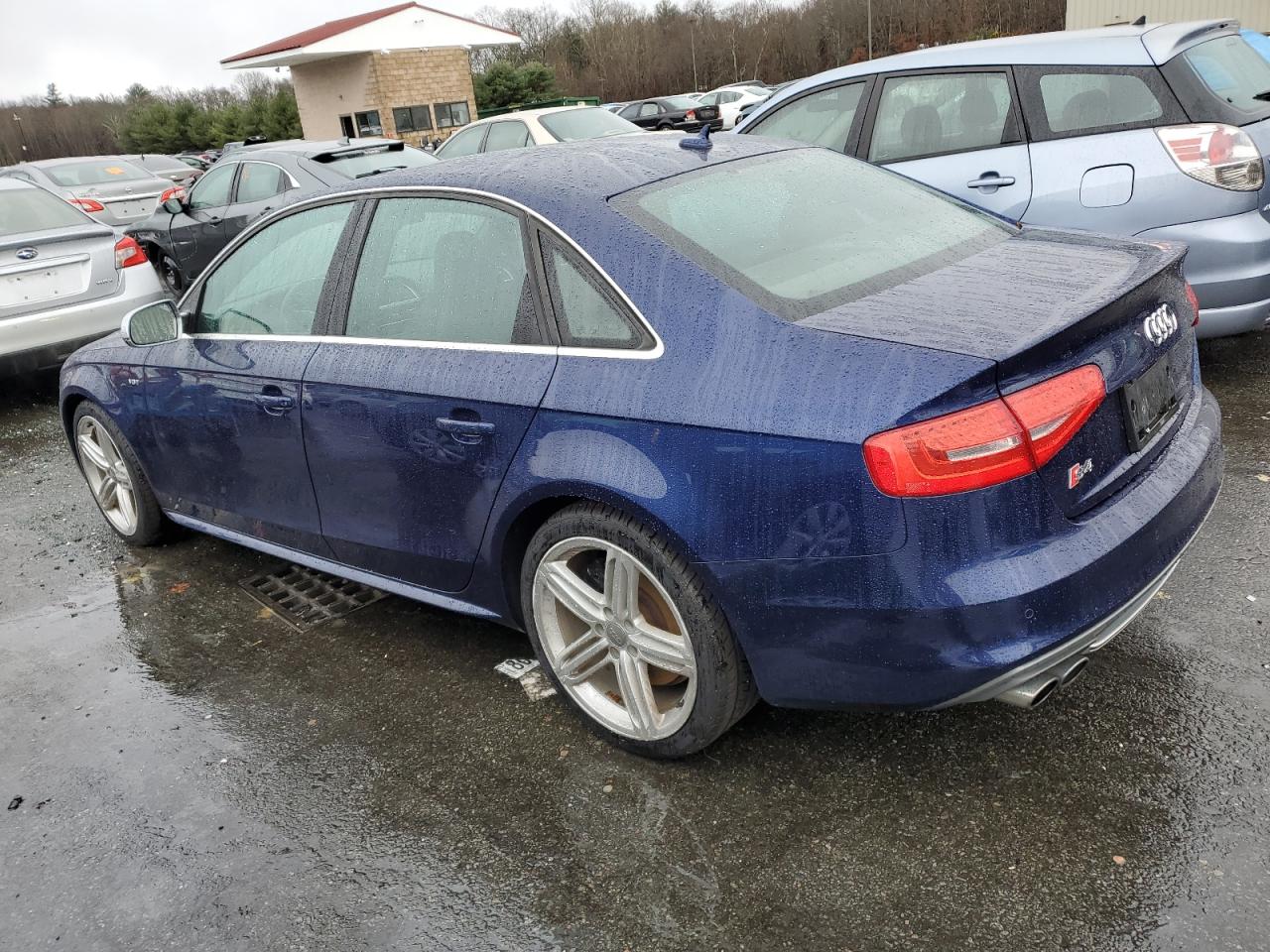 Image 2 of 2013 AUDI S4 PREMIUM PLUS 2013 with VIN WAUBGAFLXDA139092