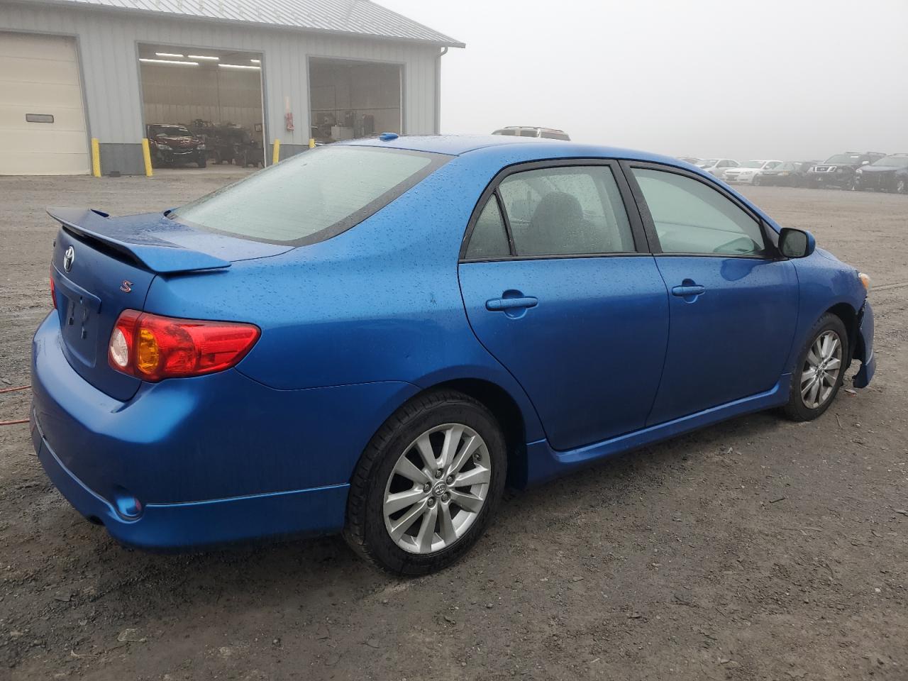 Изображение 3 2010 TOYOTA COROLLA BASE 2010 с VIN 2T1BU4EE2AC480381