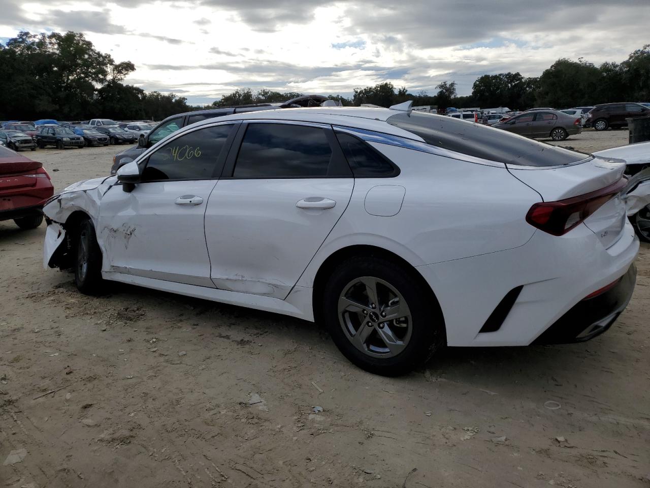 Obraz 2 z 2023 KIA K5 LXS 2023 z VIN 5XXG14J21PG183744