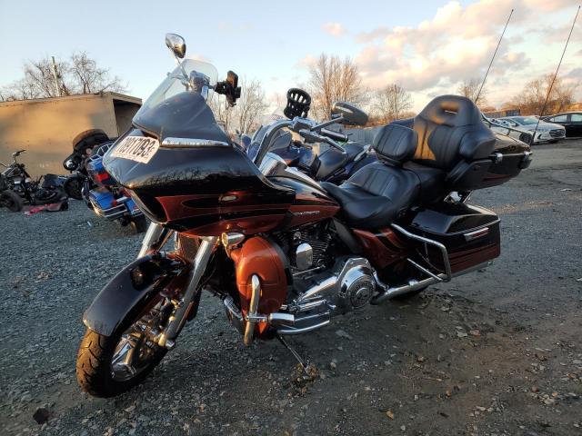 Obraz 2 z 2015 HARLEY-DAVIDSON FLTRUSE CVO ROAD GLIDE 2015 z VIN 1HD1TAN10FB961969