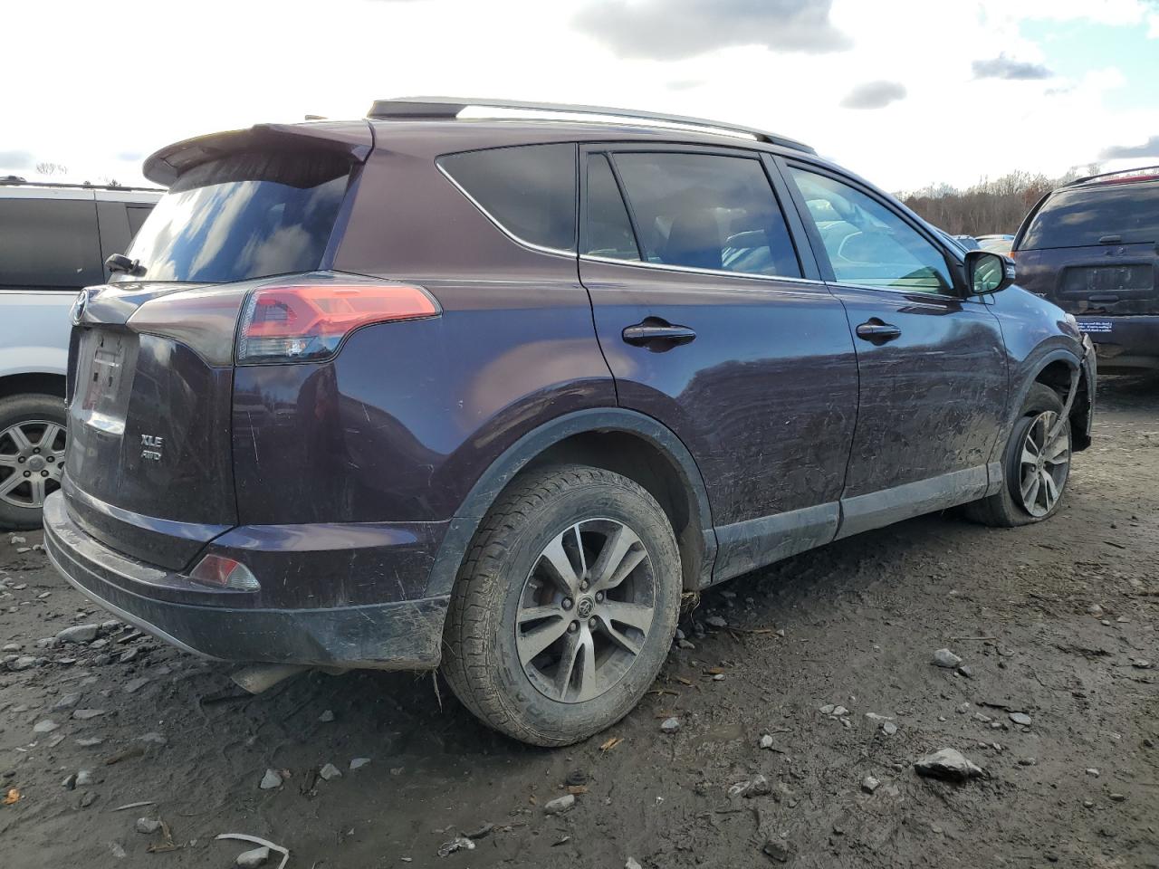 Obraz 3 z 2018 TOYOTA RAV4 ADVENTURE 2018 z VIN 2T3RFREV0JW797832