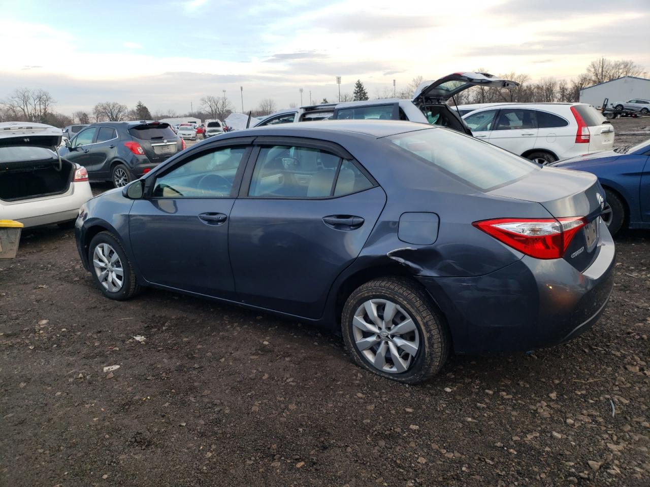 Obraz 2 z 2016 TOYOTA COROLLA L 2016 z VIN 5YFBURHE4GP502043