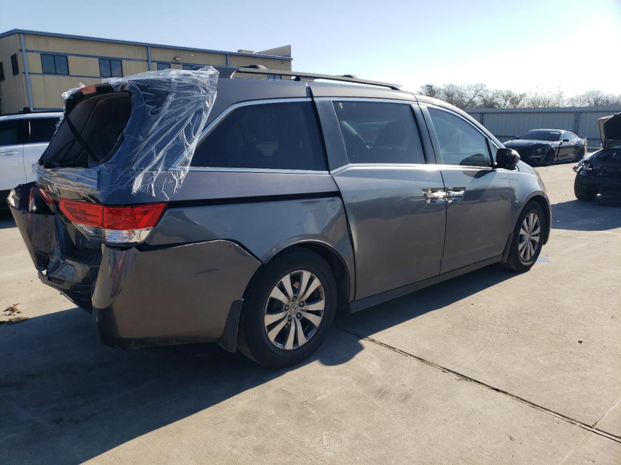 Изображение 3 2016 HONDA ODYSSEY EXL 2016 с VIN 5FNRL5H66GB136553