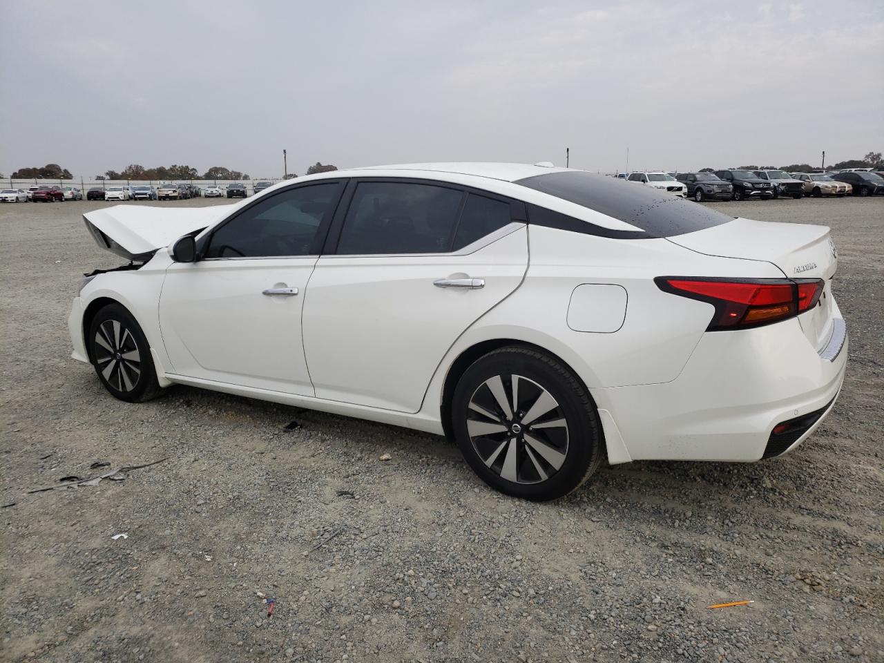 Image 2 of 2022 NISSAN ALTIMA SV 2022 with VIN 1N4BL4DV5NN383530