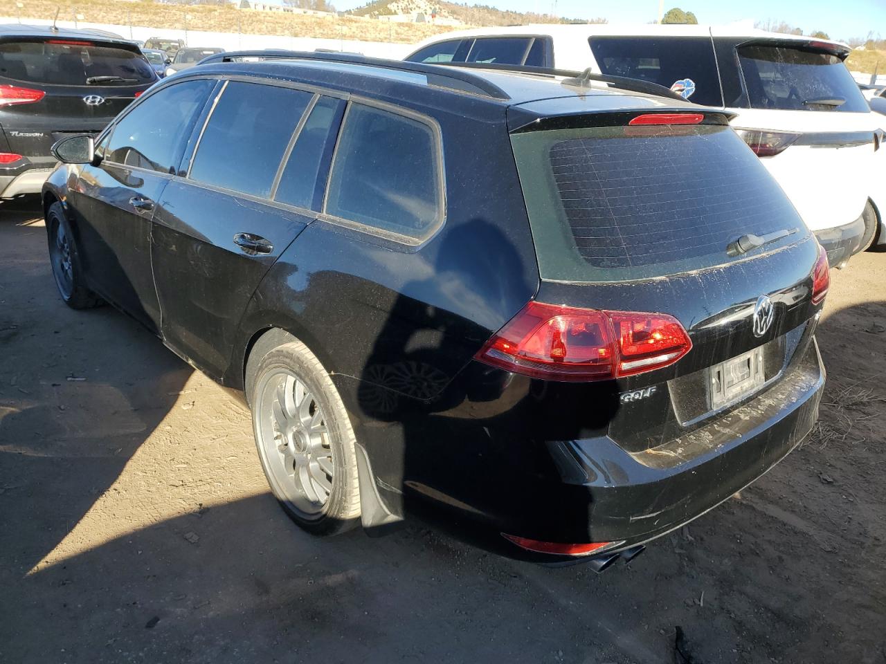 Image 2 of 2015 VOLKSWAGEN GOLF SPORTWAGEN S 2015 with VIN 3VWA17AU5FM515610