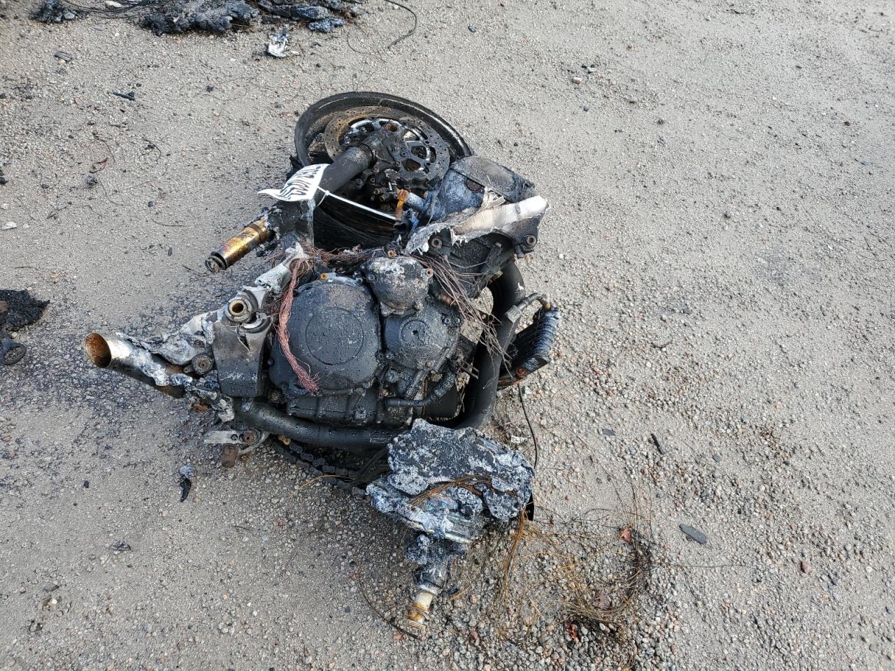 Изображение 2 2002 SUZUKI GSX-R1000  2002 с VIN JS1GT74A122105018