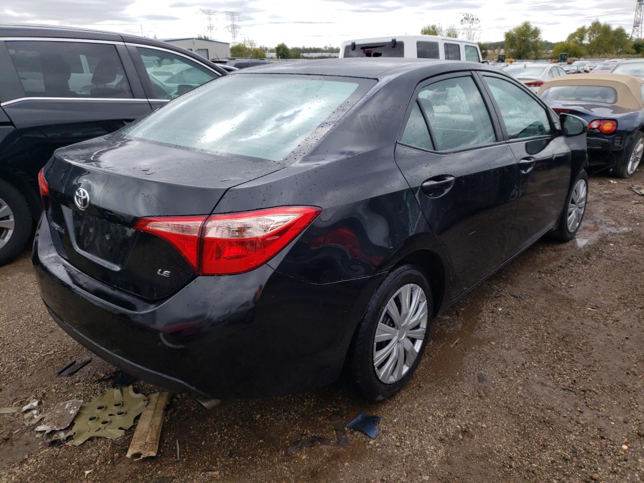 Image 3 of 2018 TOYOTA COROLLA L 2018 with VIN 2T1BURHE9JC089611