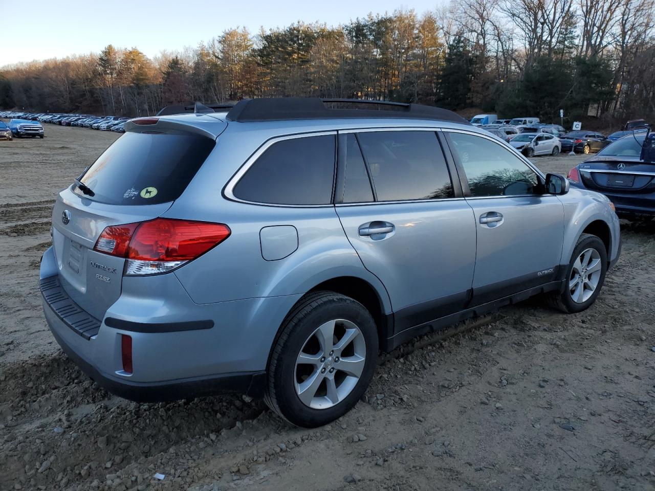 Изображение 3 2013 SUBARU OUTBACK 2.5I LIMITED 2013 с VIN 4S4BRBJC5D3274667