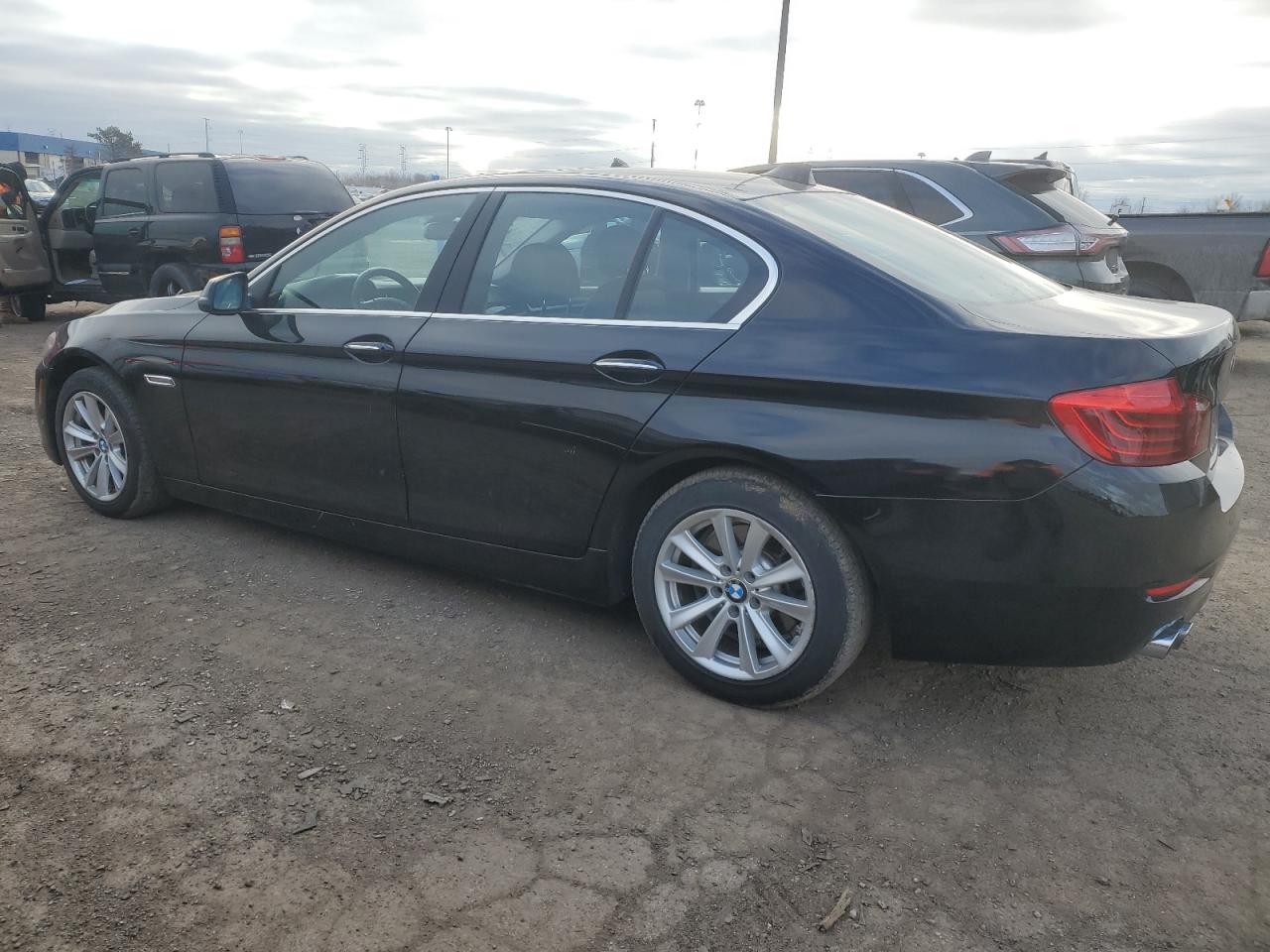 Изображение 2 2016 BMW 528 I 2016 с VIN WBA5A5C5XGG354145