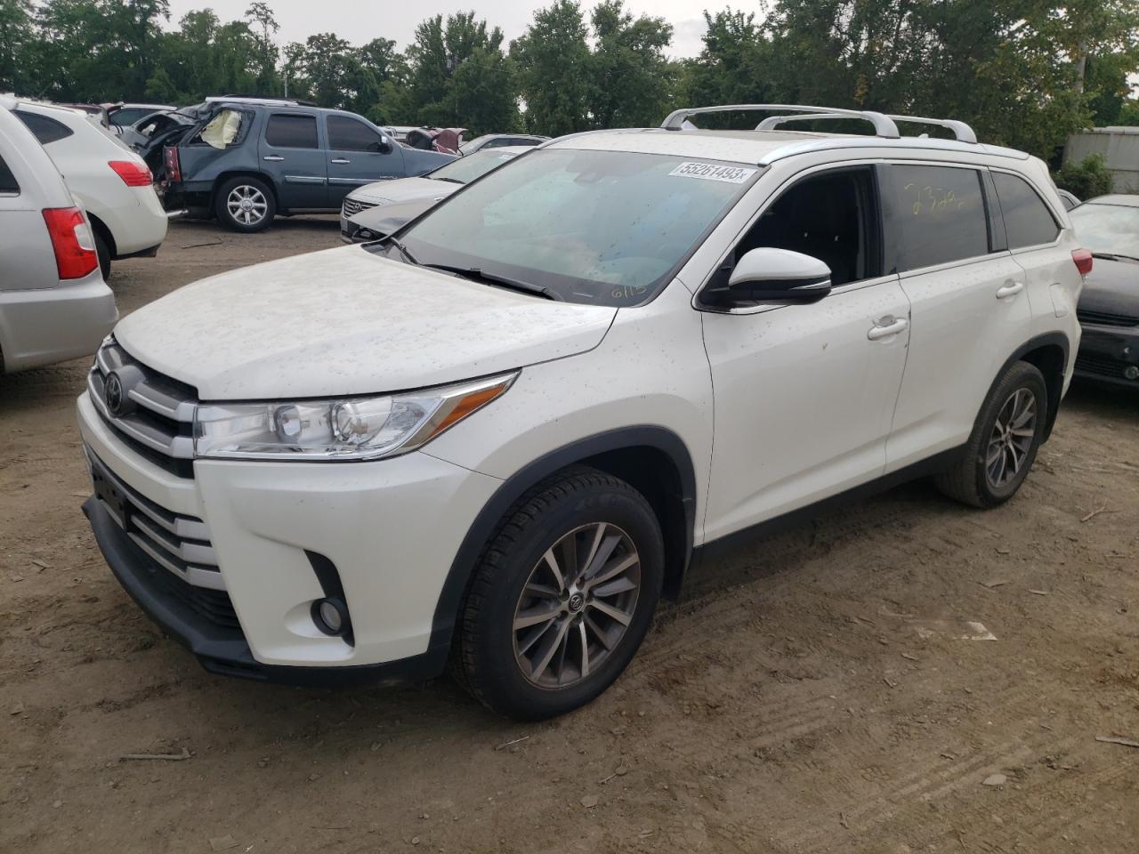 Image 1 of 2019 TOYOTA HIGHLANDER SE 2019 with VIN 5TDJZRFH2KS591427