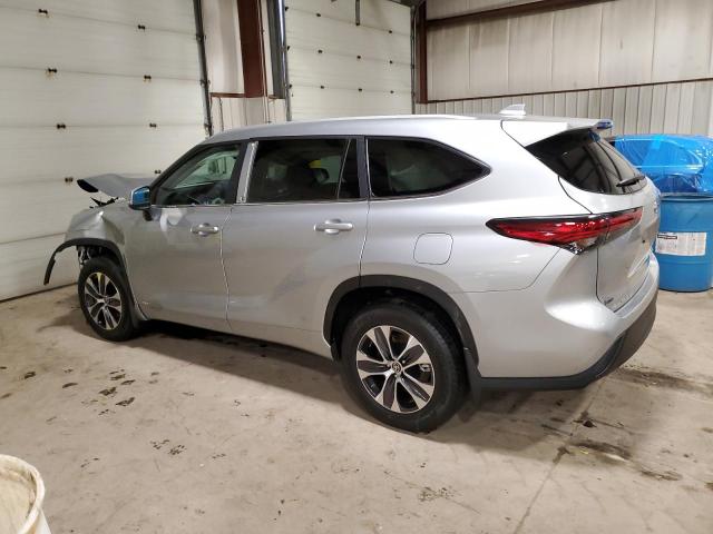 Obraz 2 z 2023 TOYOTA HIGHLANDER HYBRID XLE 2023 z VIN 5TDKBRCH3PS602794