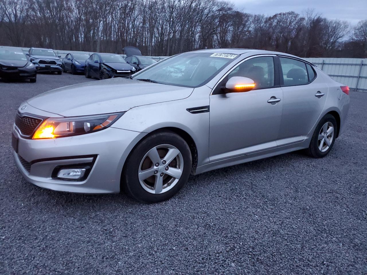 Изображение 1 2015 KIA OPTIMA LX 2015 с VIN 5XXGM4A74FG382580