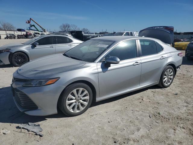 Obraz 1 z 2020 TOYOTA CAMRY LE 2020 z VIN 4T1C11AK0LU364041