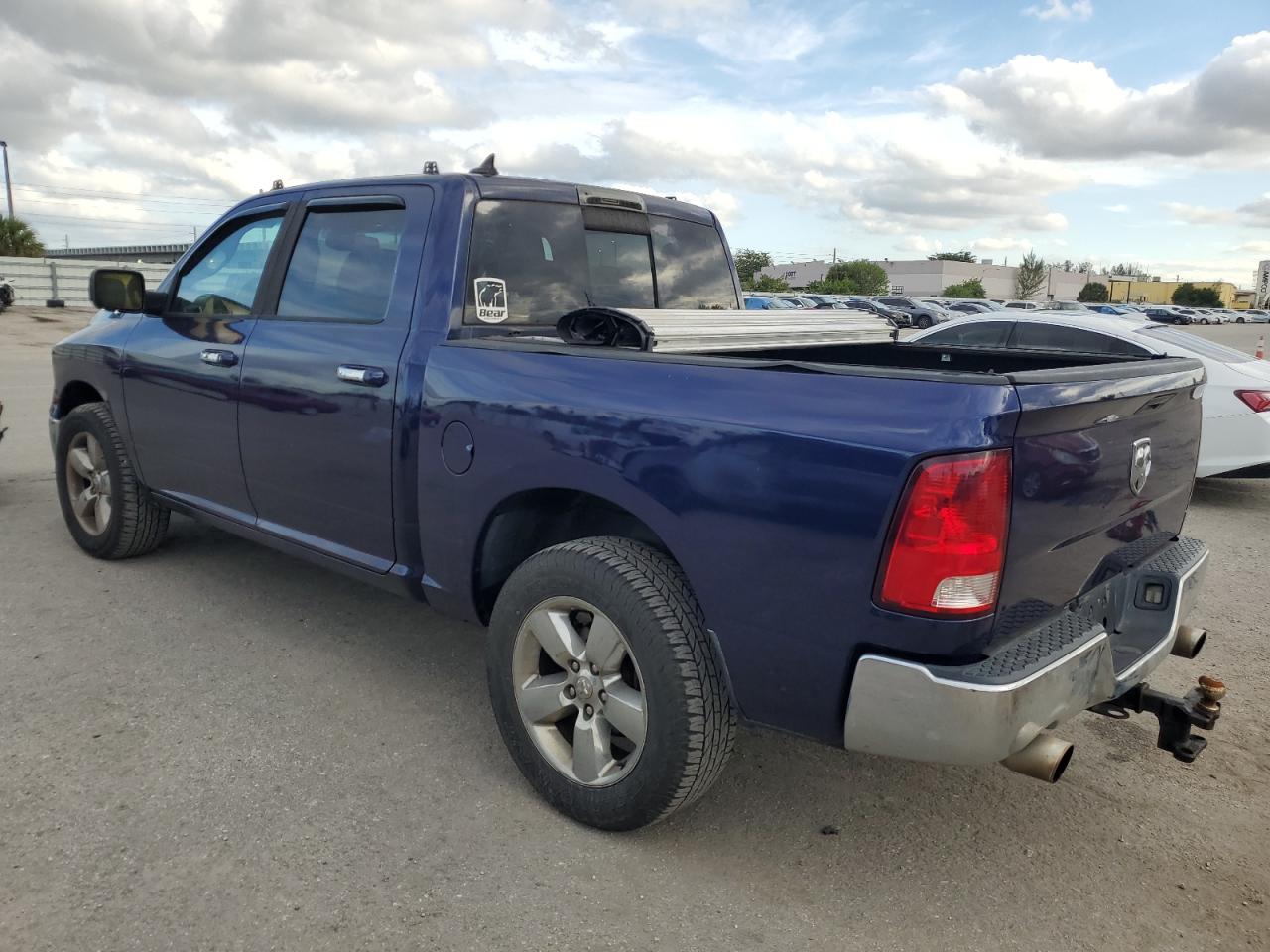 Obraz 2 z 2013 RAM 1500 SLT 2013 z VIN 1C6RR7LT7DS682615