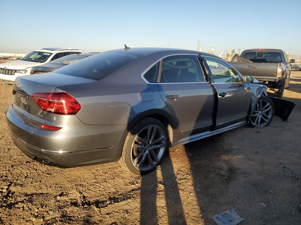Изображение 3 2016 VOLKSWAGEN PASSAT S 2016 с VIN 1VWAT7A36GC054888