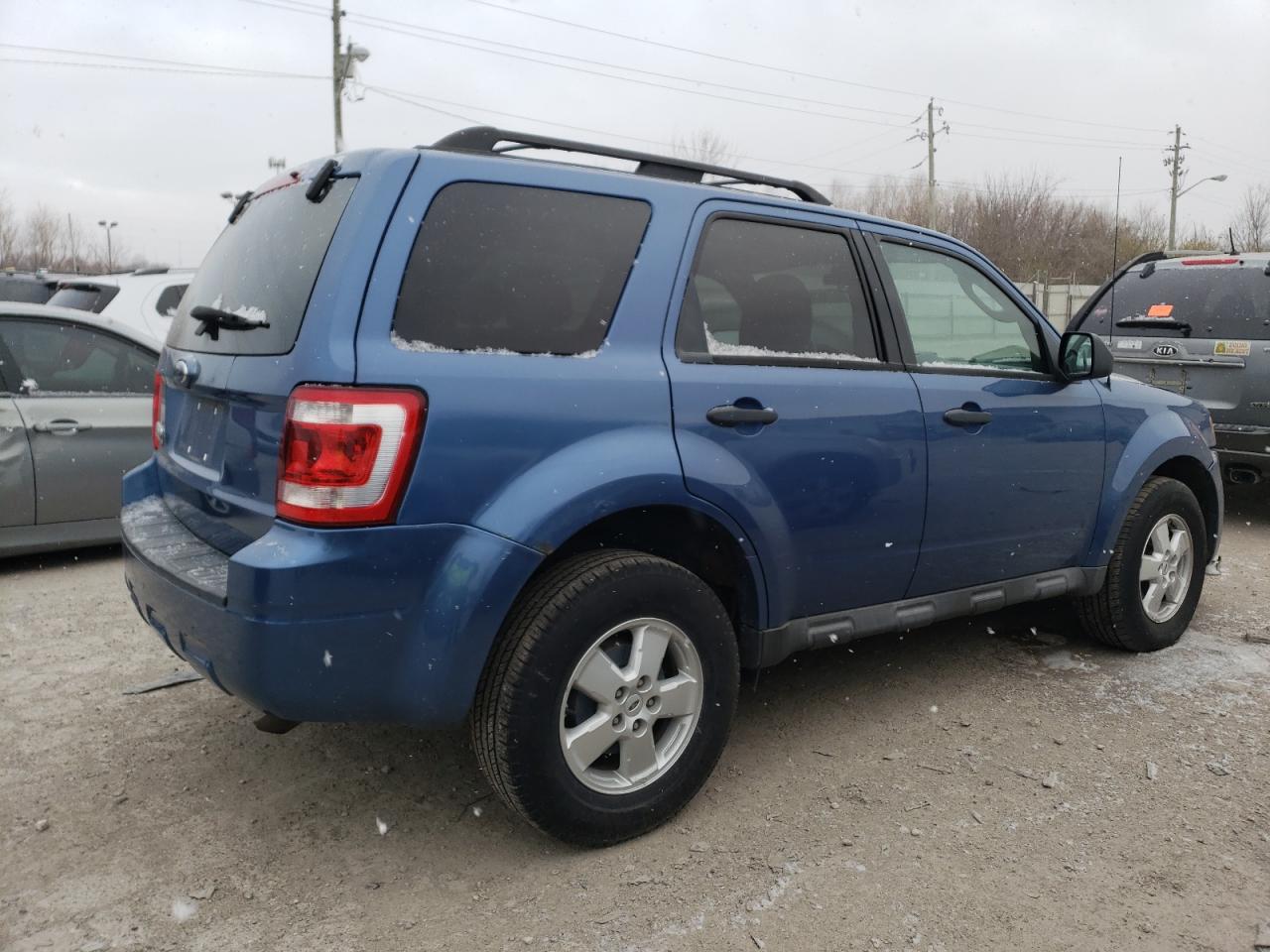 Image 3 of 2009 FORD ESCAPE XLT 2009 with VIN 1FMCU03G29KD16040