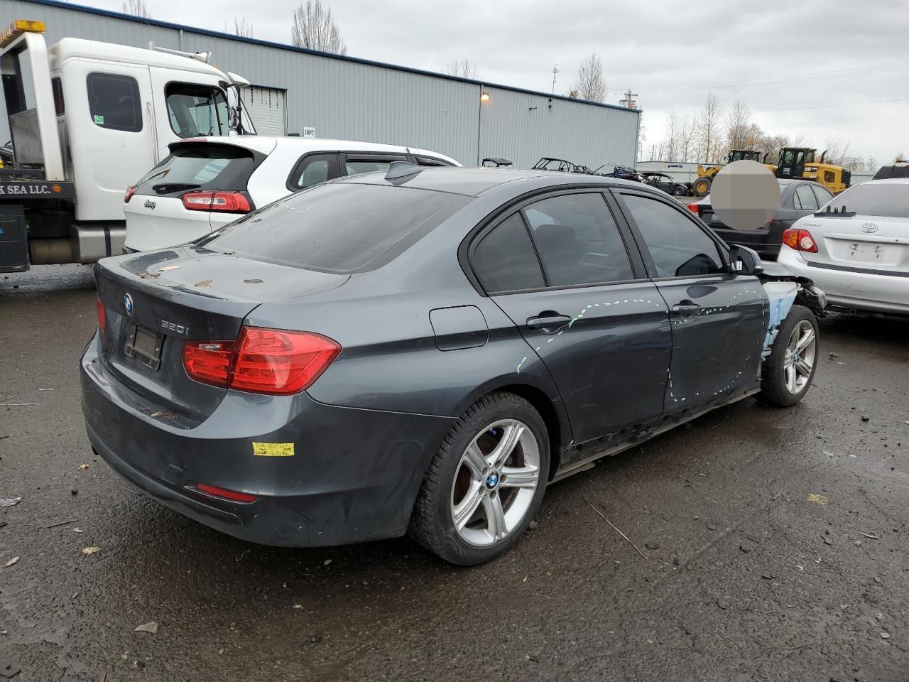 Изображение 3 2015 BMW 320 I 2015 с VIN WBA3B1G51FNT05062