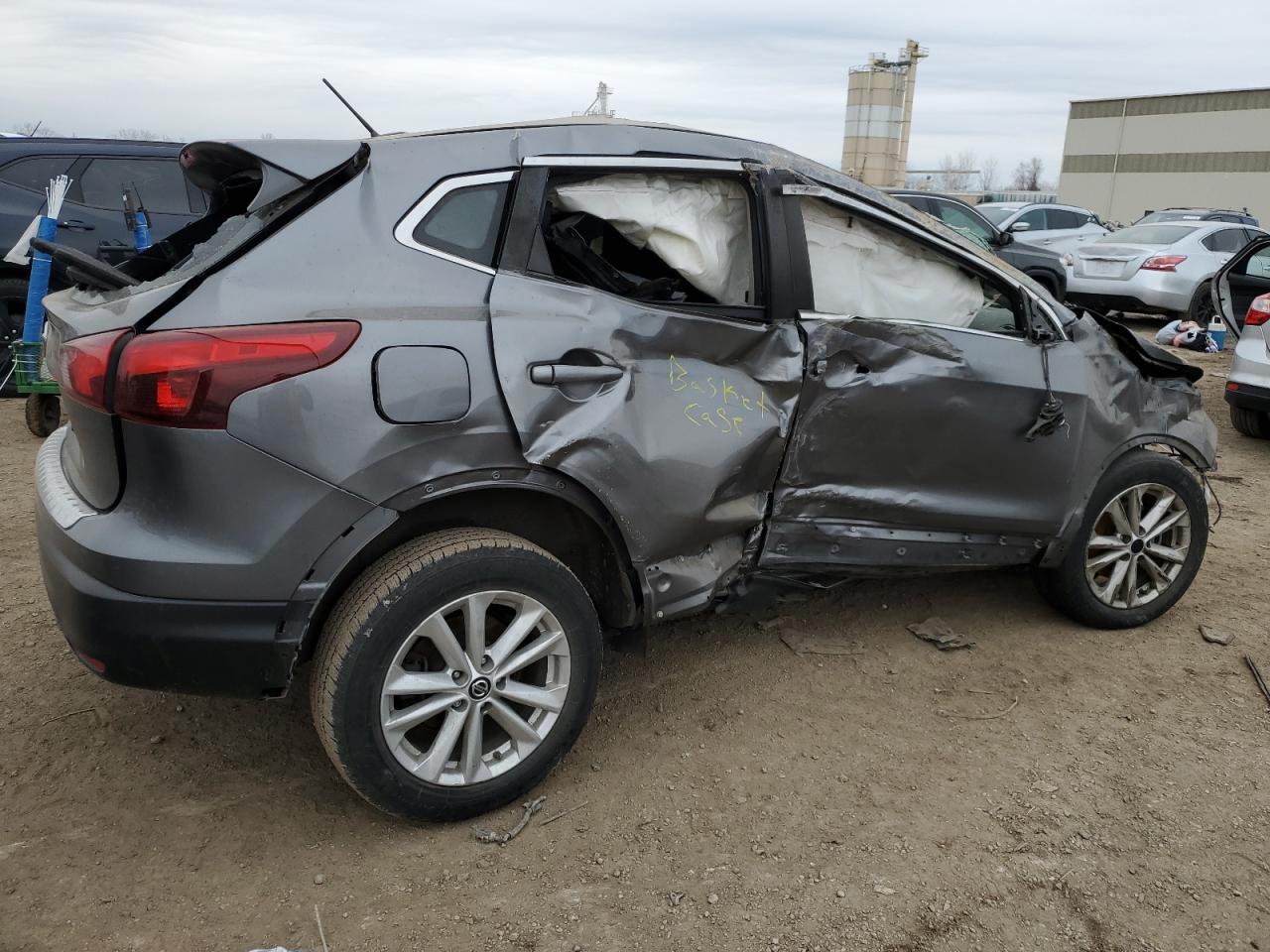 Image 3 of 2019 NISSAN ROGUE SPORT S 2019 with VIN JN1BJ1CP6KW526303