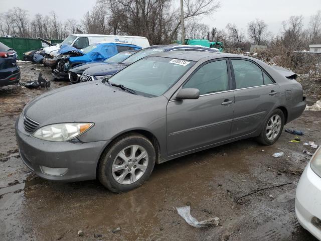 Obraz 1 z 2005 TOYOTA CAMRY LE 2005 z VIN 4T1BF30K15U606056