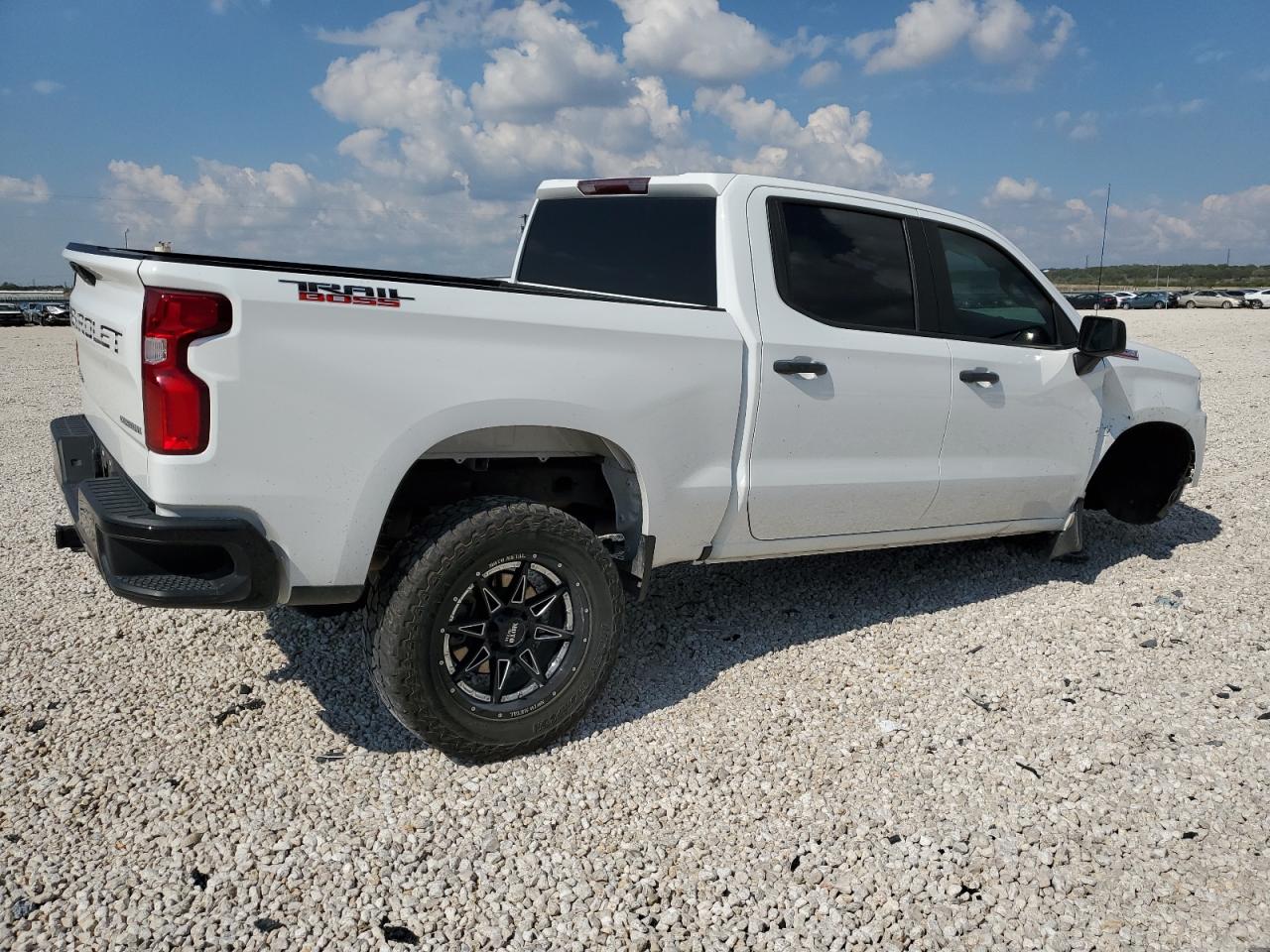 Изображение 3 2020 CHEVROLET SILVERADO K1500 TRAIL BOSS CUSTOM 2020 с VIN 1GCPYCEF6LZ268993