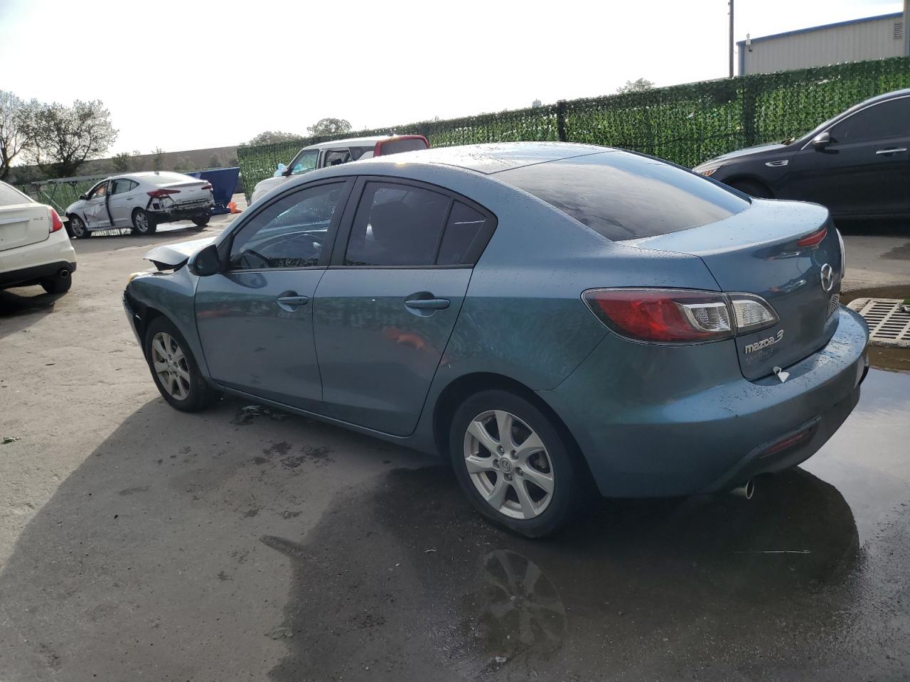 Image 2 of 2010 MAZDA 3 I 2010 with VIN JM1BL1SG6A1281801