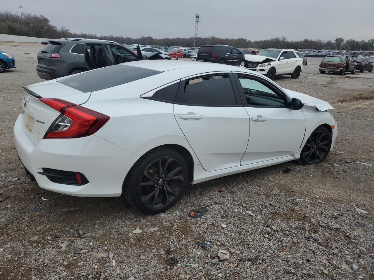 Изображение 3 2019 HONDA CIVIC SPORT 2019 с VIN 19XFC2F88KE050844