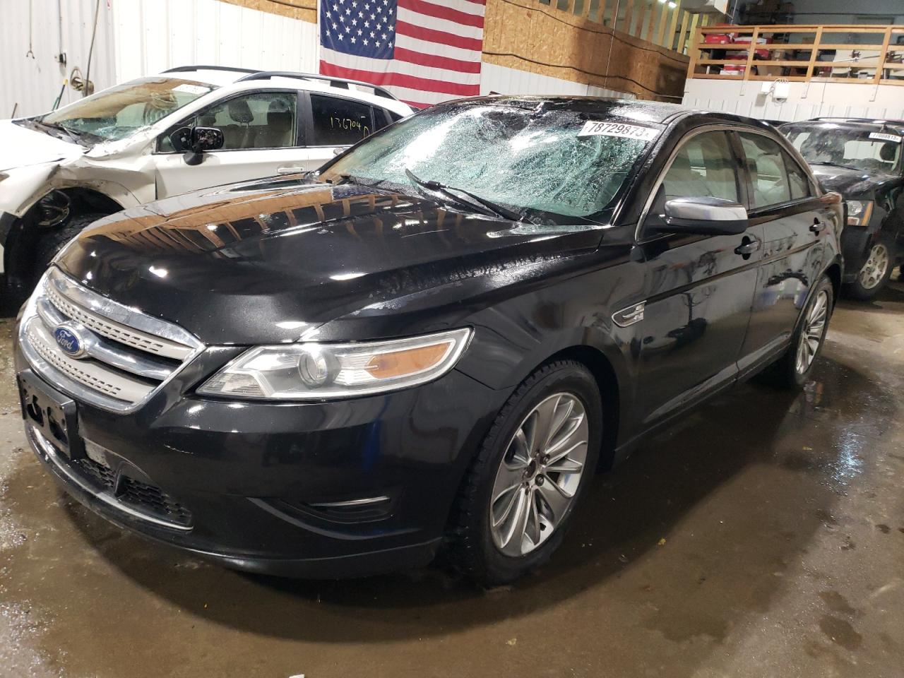 Image 1 of 2011 FORD TAURUS LIMITED 2011 with VIN 1FAHP2JW9BG102992
