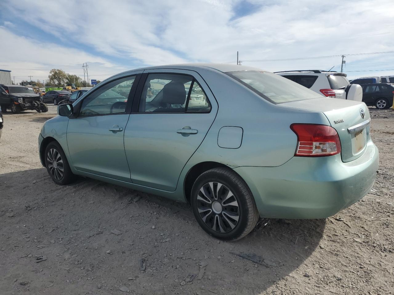 Obraz 2 z 2008 TOYOTA YARIS  2008 z VIN JTDBT923784012789