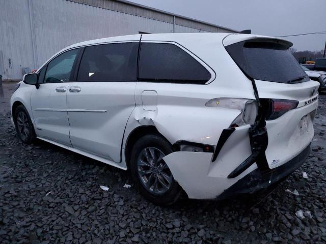 Obraz 2 z 2021 TOYOTA SIENNA XLE 2021 z VIN 5TDYRKEC0MS014362