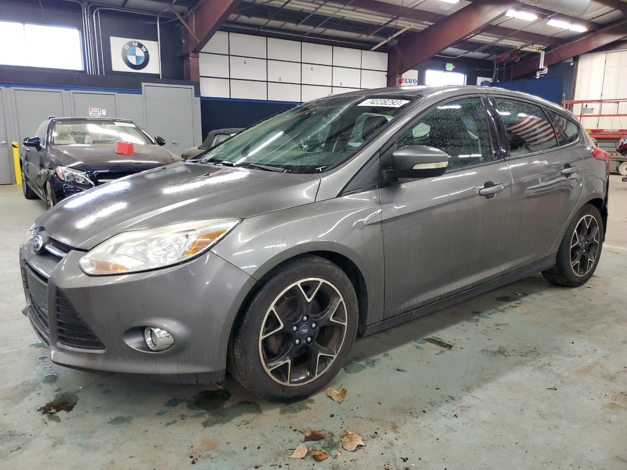 Image 1 of 2013 FORD FOCUS SE 2013 with VIN 1FADP3K28DL128705