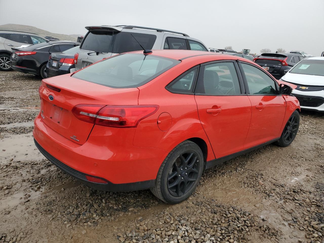 Image 3 of 2016 FORD FOCUS SE 2016 with VIN 1FADP3F23GL345772