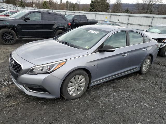 Image 1 of 2016 HYUNDAI SONATA HYBRID 2016 with VIN KMHE24L18GA023053