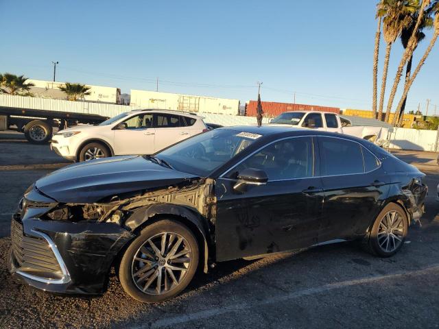 Obraz 1 z 2021 TOYOTA CAMRY XLE 2021 z VIN 4T1F31AK2MU560636