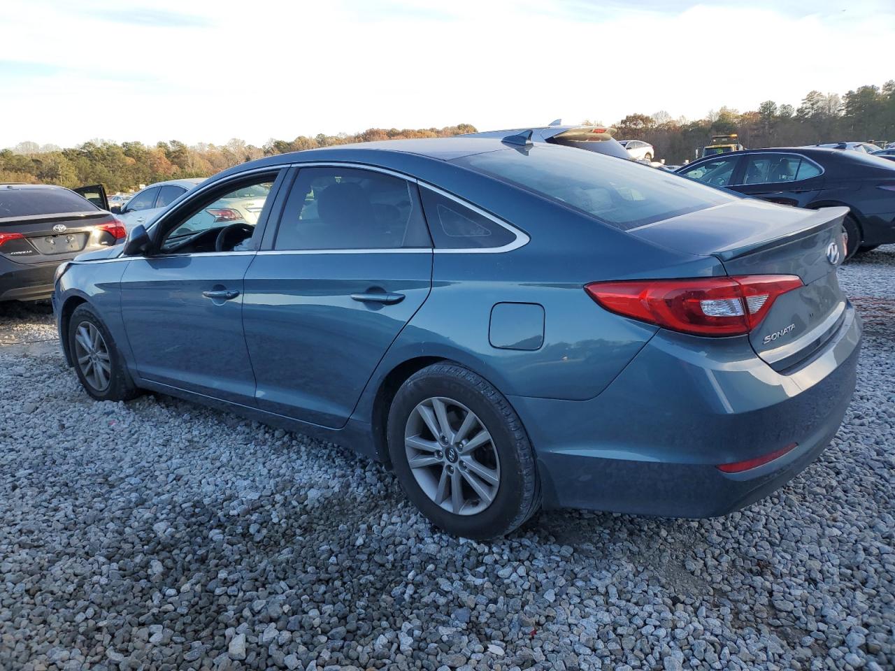 Obraz 2 z 2015 HYUNDAI SONATA SE 2015 z VIN 5NPE24AF9FH151859
